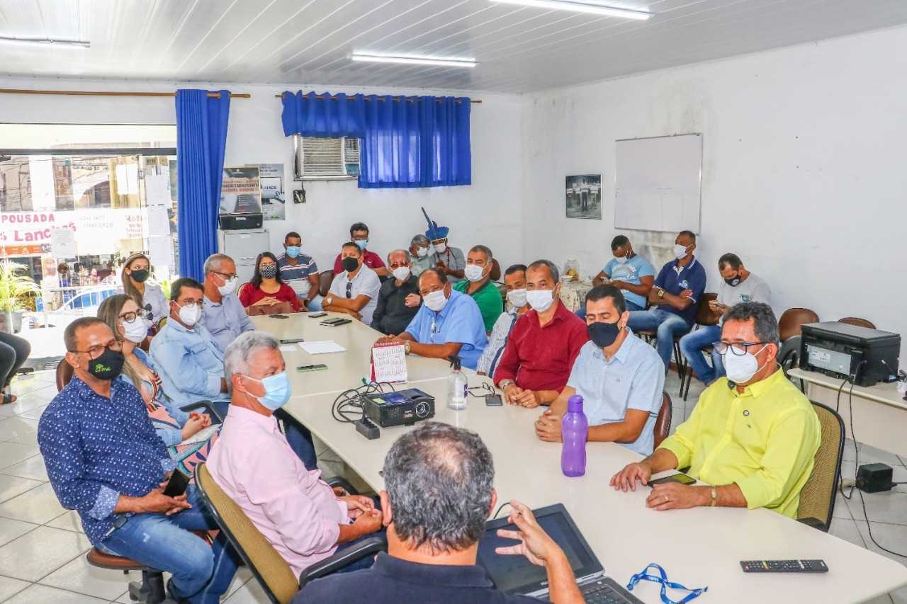 Camacã: Prefeito Paulo do Gás e o vice Rai de Panelinha se reúnem com prefeitos do CIMA